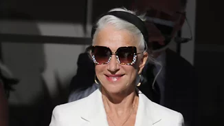 Dame Mirren: "Είναι άδικο και ενοχλητικό να σου συμπεριφέρονται διαφορετικά λόγω ηλικίας"