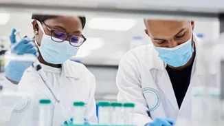 Ποια είναι η επαναστατική θεραπεία που εξαφάνισε τον καρκίνο του παχέος εντέρου σε έξι μήνες