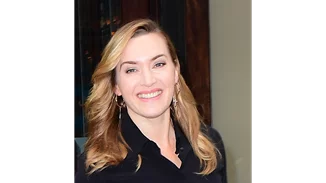 Βραβεία ΕΜΜΥ 2021 | Ο συγκινητικός λόγος της Kate Winslet, η αναφορά στο σύζυγο και τη μητέρα της