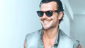 Ιωάννης Παπαζήσης | Μάς δείχνει για πρώτη φορά τον κούκλο γιο του