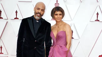 Surprise! Ο μυστικός γάμος της Halle Berry σε εξωτικό προορισμό την πρώτη ημέρα του νέου έτους