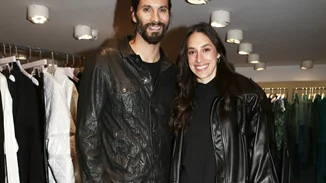 Γιώργος Καράβας - Ραφαέλα Ψαρρού | Διάλεξαν για την κόρη τους την πιο εναλλακτική τούρτα που έχεις δει