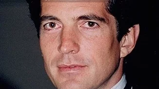 John Kennedy Junior | Ο αδικοχαμένος "πρίγκιπας" της Αμερικής σε ένα τρυφερό κλικ με την Jackie