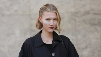 Το τρίλεπτο τελετουργικό που μειώνει τους μαύρους κύκλους και λατρεύεται από τις Γαλλίδες beauty experts