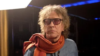 Πέθανε σε ηλικία 72 ετών ο Μικ Ροκ, "ο άνθρωπος που φωτογράφησε τη δεκαετία του '70"