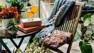 Έχεις μικρό μπαλκόνι; Τα τραπεζάκια από την IKEA που θα σε σώσουν - Χωράνε παντού