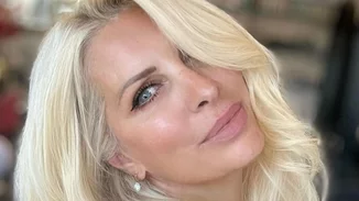 Ανανεωμένη η Ελένη Μενεγάκη | Η αλλαγή στα μαλλιά της που την ενθουσίασε