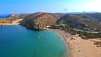 Η εξωτική παραλία που απέχει λιγότερο από 1 ώρα από το κέντρο της Αθήνας