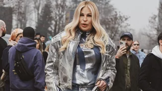 Ποιος είναι ο απίστευτος make up artist Alexis Stone | Η viral μεταμόρφωσή του σε Jennifer Coolidge στην MFW