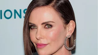 Charlize Theron | "Δεν χρειάζεται να είμαι αινιγματική"