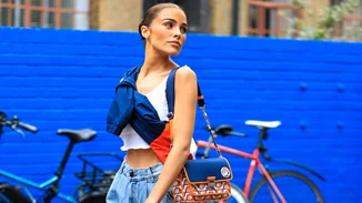 Βαρέθηκες να φοράς το ίδιο outfit με τζιν; Αυτά τα ανοιξιάτικα σύνολα θα ανανεώσουν τις εμφανίσεις σου