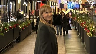 Μάρα Ζαχαρέα | Το stylish γιορτινό look που δημιούργησε σε χριστουγεννιάτικο κάλεσμα