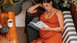 Χριστίνα Μπόμπα | Έναν μήνα πριν γεννήσει, μας δείχνει τα δώρα που έλαβε για τις κόρες της (pics)