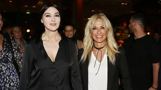 Ήταν όλοι εκεί | Η Monica Bellucci αιχμαλώτισε το κοινό ως Μαρία Κάλλας στο Ηρώδειο