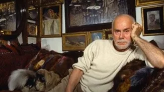 "Με πήρε τηλέφωνο μία Λάσκαρη. Ξέρεις ποια είναι;"