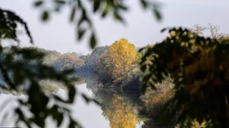 Καιρός: Ανεβαίνει η θερμοκρασία, παραμένει η συννεφιά - Πού θα σημειωθούν βροχές