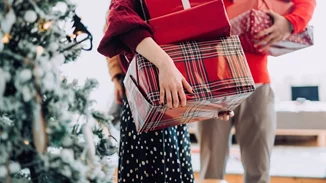 Ψάχνεις δώρο για τη vintage lover φίλη σου; Βρήκαμε αυτά που θα λατρέψει