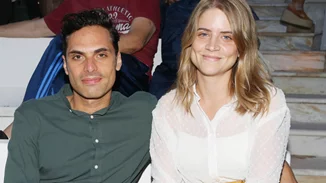 Δανάη Μιχαλάκη - Γιώργος Παπαγεωργίου | Η κυκλαδίτικη μπομπονιέρα που πρόσφεραν στους καλεσμένους