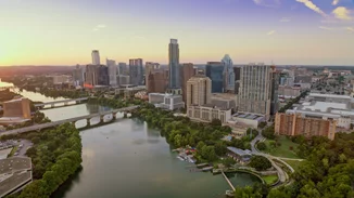 ΗΠΑ | O κυβερνήτης του Τέξας υπέγραψε νομοσχέδιο που απαγορεύει τις θεραπείες φυλομετάβασης στους ανήλικους