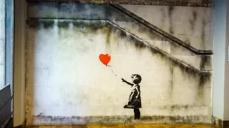 Βρέθηκε το διάσημο έργο του Banksy το "Κορίτσι με μπαλόνι", το οποίο είχε κλαπεί από αίθουσα τέχνης