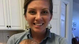 Η ιστορία της γυναίκας που πάλεψε κρυφά με την επιλόχειο κατάθλιψη και δεν τα κατάφερε