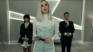 Η Πτώση του Οίκου των Usher | Η νέα "σκοτεινή" σειρά του Netflix αφηγείται ένα παραμύθι απληστίας και ίντριγκας