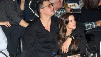 Η Ιζαμπέλλα Φούλοπ και ο Γιώργος Δερβίσης αγκαλιά στην πρώτη βραδινή έξοδο μετά τον γάμο