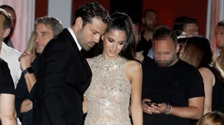 Αλεξάνδρα Νίκα & Κωνσταντίνος Αργυρός | Για πρώτη φορά αντάλλαξαν on camera το πιο τρυφερό φιλί