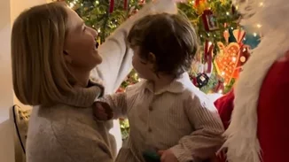 Ο Βασίλης Κικίλιας ντύθηκε Άγιος Βασίλης | Η ανάρτησή της Τζένης Μπαλατσινού