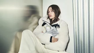 To New York chic που προτείνει η DKNY για τις γιορτές