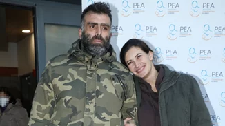 Η Μάρα Δαρμουσλή και ο 6 μηνών γιος της κάνουν baby swiming στο πιο cute βίντεο