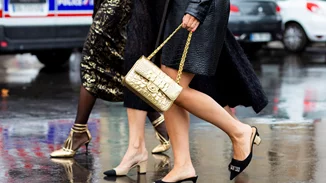 Ποιες είναι οι stylish τσάντες που θα κρατήσει μία καλοντυμένη γυναίκα μετά τα 50