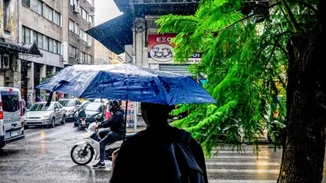 Αλλάζει ραγδαία ο καιρός με κρύο, θυελλώδεις ανέμους και τα πρώτα χιόνια