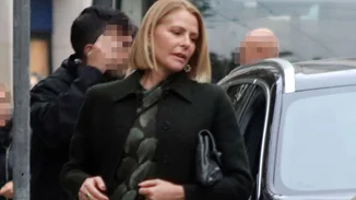 H διαφορετική εικόνα της Τζένης Μπαλατσινού -  Αναδεικνύει την κομψότητα της απλότητας