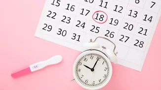 Υπολογισμός ωορρηξίας | Πόσες μέρες διαρκεί, ποια είναι τα συμπτώματα και πότε είσαι πιο γόνιμη