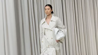 Τα τσαλακωμένα ρούχα δεν θεωρούνται πλέον faux-pas | Η νέα τάση που κάνει την καθημερινότητά μας πιο εύκολη