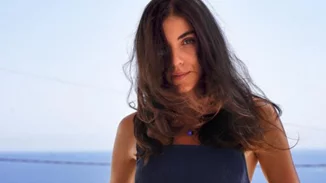 Άννα Μαρία Βέλλη | Έκανε μανικιούρ το αρχικό γράμμα του Νίκου Μπάρτζη