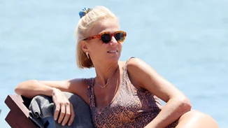 "Γιατί δεν υιοθέτησες παιδί από την Ελλάδα;" | Οι έξυπνες απαντήσεις της Χριστίνας Κοντοβά σε αδιάκριτές ερωτήσεις