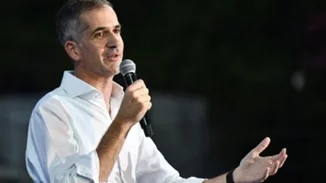 Ο Κώστας Μπακογιάννης μετακομίζει προσωρινά στην Αμερική - Αυτός είναι ο λόγος