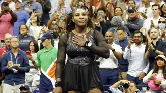 Ταυτίσου ελεύθερα | Η Serena Williams προσπαθεί μάταια να "μπει" στην τζιν φούστα της