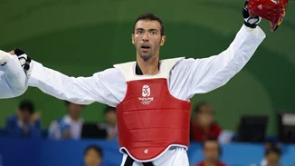 Αλέξανδρος Νικολαϊδης | Σε δημοπρασία τα μετάλλια και οι δάδες του έως τις 12 Δεκεμβρίου - Σε 7 φορείς τα χρήματα