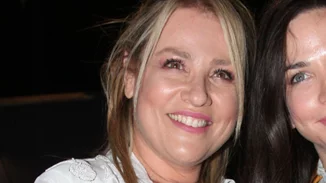 Μαριάννα Τουμασάτου | "Ο Στάθης Παναγιωτόπουλος αντί για ρούχα να φοράει πούπουλα"