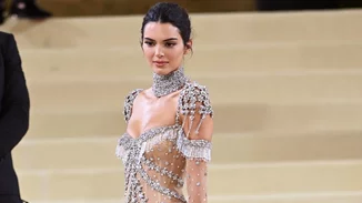 Πριν και μετά | Αυτός ο λογαριασμός στο Instagram δείχνει πόσο πολύ έχουν αλλάξει οι διάσημοι μέσα στα χρόνια