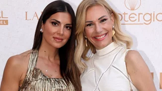 Τίνα Μεσσαροπούλου | Πώς έδωσε λάμψη στο τζιν παντελόνι της