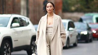 Το διαχρονικό μπεζ παλτό από τη Massimo Dutti που θα φοράς non stop τους επόμενους μήνες