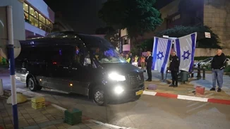 Η 9χρονη Έμιλι, πρώην όμηρος της Χαμάς, πλέον μόνο "ψιθυρίζει", λέει ο πατέρας της