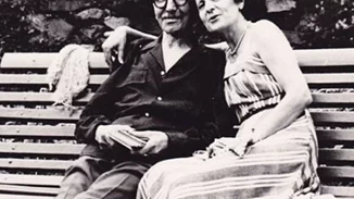 Νίκος Καζαντάκης | "Μια γυναίκα πρέπει να την αγαπάς τόσο πολύ που δεν θα της περάσει καν η ιδέα πως κάποιος άλλος θα την αγαπήσει ποτέ περισσότερο"