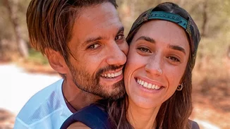 Couple goals | Ο Γιώργος Καράβας με τη Ραφαέλα Ψαρρού στην "Κόκκινη Πόλη" της Ιταλίας