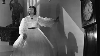 Κατίνα Παξινού - Αλέξης Μινωτής: Αγκαλιά στη βεράντα του σπιτιού τους στο Λος Άντζελες τη δεκαετία του '40