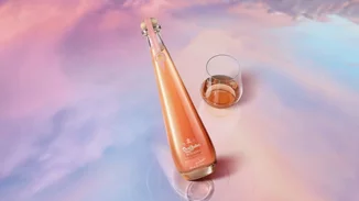 Είναι ροζ, είναι δροσερή, είναι premium | Η Don Julio Rosado είναι η πιο fashion updated τεκίλα